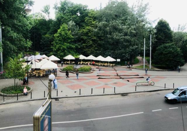 2-Х Рівнева Квартира В Центрі Університет Франка З Парковкою Leopoli Esterno foto